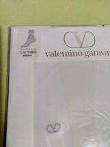 valentino garavani　ワンポイントデザイン　パンティストッキング　M〜Lサイズ　カラー レトロバニラ　1足_画像3