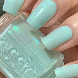 【春ネイル】essie 758 seas the day