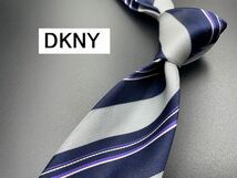 【超美品】DKNY　ダナキャラン　レジメンタル柄　ネクタイ　3本以上送料無料　グレイネイビー　0303094_画像1