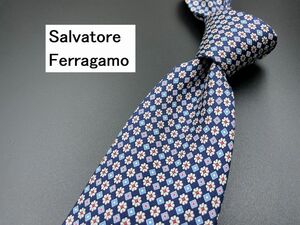 【超美品】Salvatore Feragamo　フェラガモ　花柄　ネクタイ　3本以上送料無料　ネイビー　0305014