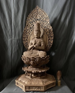 大型高62cm 仏教工芸品　総楠製　井波彫刻　極上彫　木彫仏像　大日如来座像