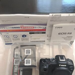 CANON EOS R8 ボディ 長期保証有り　中古　美品