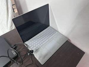 Microsoft Surface Laptop2 プラチナ　Core i5 RAM 8GB SSD256GB