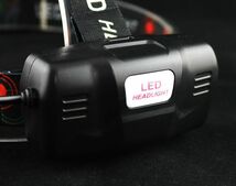 ① LED ハンディライト 懐中電灯 充電池 充電式 明るい 登山 釣り 夜釣り キャンプ アウトドア 防災 災害 非常用 超強力黒 単品_画像2