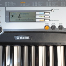 YAMAHA PSR-E213 ポータトーン キーボード 電子ピアノ 61鍵盤 スタンド付き MIDI対応 ヤマハ/170サイズ_画像3