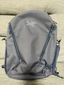 【送料無料、新品同様】ARC'TERYX アークテリクス MANTIS 26 Backpack マンティス 26 バックパック ネイビー ブラックサファイア　