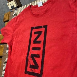 AEBM 1スタ 赤 バンド Tシャツ ナインインチネイルズ NIN 90s 00s ビンテージ アメリカ 古着 ベール 卸 仕入れ