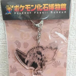 ポケモン 化石博物館 アクリルキーホルダー ラムパルドの骨格想像図 