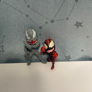 ヴェノムフィギュアガチャガチャ 人形