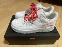 未使用品 ナイキ NIKE シュプリーム SUPREME エアフォース1 AIR FORCE 1 LOW SP 27cm US9 白 ホワイト　黒タグ付き 正規品　_画像2