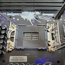 極美品 ASRock Z790 LiveMixer/ATXマザーボード/(LGA1700)INTEL第12,3世代CPU対応/DDR5 BIOS起動確認済 _画像7