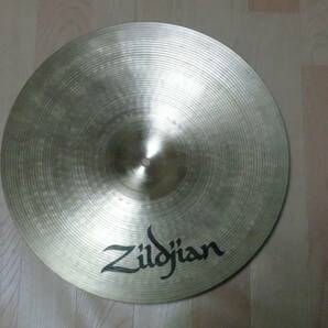 ☆★送料無料！★美品★Aジルジャン ロック・クラッシュ シンバル 18インチ★A Zildjian Rock Crash 18/45cm★☆の画像4