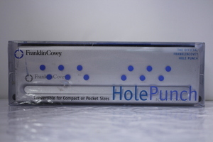 【FranklinCovey】　Hole Punch　手帳に閉じる穴をあける機械　 THE　OFFICIAL　メーカー品　Compact or Pocket Sizes　