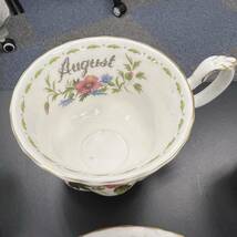 【中古】Royal Albert ロイヤルアルバート カップ＆ソーサー フラワーオブザマンス ヴィンテージ ホワイト すみれ 3客 食器_画像6