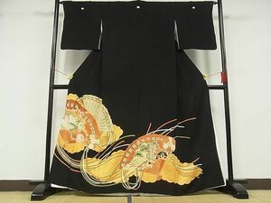 平和屋-こころ店■豪華黒留袖　駒刺繍　檜扇花文　金彩　着丈161cm　裄丈64cm　正絹　逸品　B-zg9312