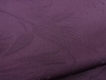 平和屋川間店■上質な色無地　流水草葉地紋　紫鳶色　逸品　n-kg2577_画像5