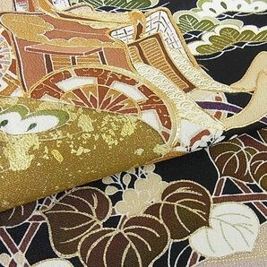 平和屋2■創業460年・千總 黒留袖 駒刺繍 御所車鴛鴦飛鶴花文 金彩 逸品 1ps4477の画像5