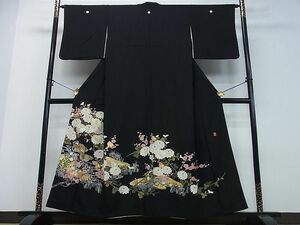 平和屋2■豪華黒留袖　作家物　駒刺繍　鴛鴦流水枝菊文　金彩　逸品　DAAA9095ox