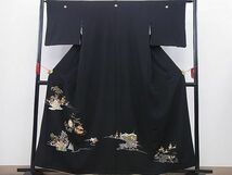 平和屋野田店■豪華黒留袖　総刺繍　駒刺繍　雲取り御所車花文　金糸　逸品　n-gh6281_画像1