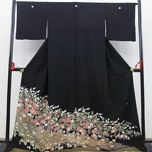 平和屋野田店■豪華黒留袖 友禅 作家物 籬草花文 逸品 n-kg6335の画像1