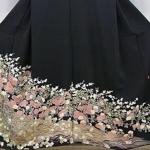 平和屋野田店■豪華黒留袖 友禅 作家物 籬草花文 逸品 n-kg6335の画像3