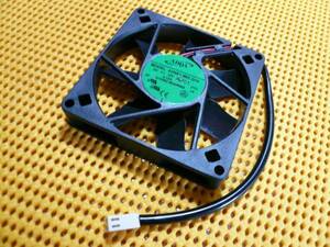 ★ADDA 80x80x15mm ケースファン FAN AD0812MX-D70 DC 12V 0.12A