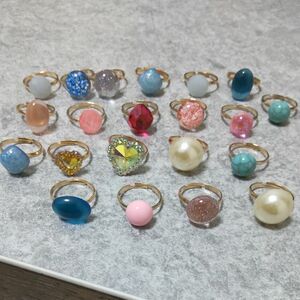 【初心者ハンドメイド】指輪　おもちゃ　キッズアクセサリー　まとめて