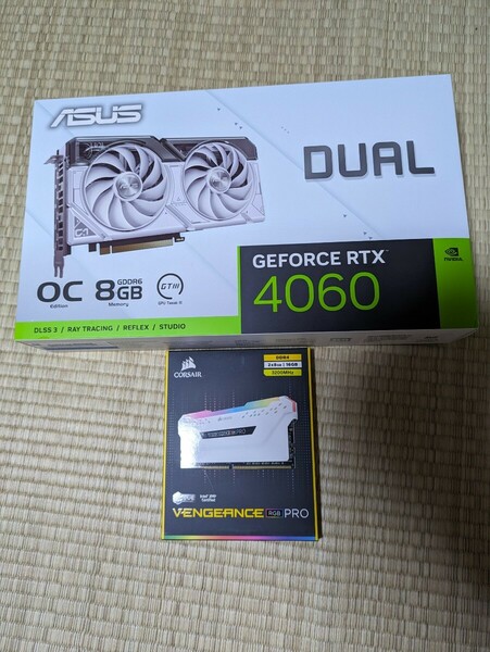 白PC用に　ASUS DUAL GeForce RTX 4060 OC コルセア3200RGB PRO 16GBメモリDUAL-RTX4060-O8G-WHITEセット動作確認済み　白セット