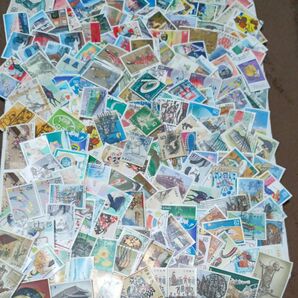 使用済み日本切手各種1000枚+100枚以上オフペーパー普通、小型切手無し、重複あり