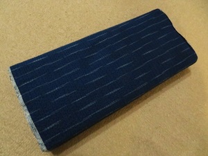 ☆【中古夏浴衣反物】しじら織り、黒糸織り込んだ藍色地に、規則的な白線模様、綿