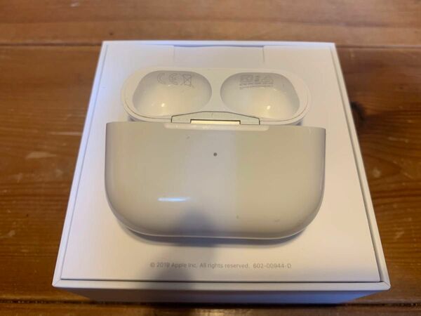 正規品　AirPods Pro 第一世代 ケース 中古　A2190