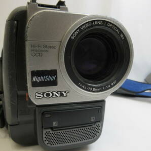 【20-25-0】SONY ソニー ビデオカメラ Handycam ハンディカム video Hi8 ジャンク バッグ バッテリー2個付きの画像4
