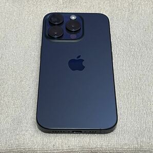 美品充電回数1回 iPhone15 Pro 128GB ブルーチタニウム  本体のみ オマケ(充電器、保護フィルム) の画像2
