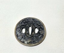 ◇ヴィンテージ◇ 軍刀部品 まとめ 軍刀パーツ 縁 鍔 雲海 雲 人 骨董品 刀装具 武具 彫刻 コレクション_画像3