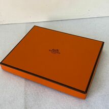 U325-K46-962 HERMES エルメス Chaine d'Ancre シェーヌ ダンクル 洋食器 スクエア プレート 皿 鎖 チェーン柄 箱付 約高1.5×長径16cm ④_画像10