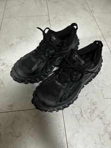 balenciaga ディフェンダー