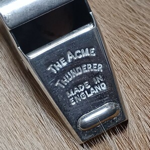 ENGLAND製 The Acme Thunderer Whistle イングランド製 ホイッスル 笛 &ショルダーストラップの画像2