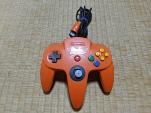 ニンテンドー64 コントローラー　　ピカチュウオレンジ