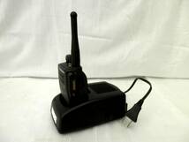●MOTOROLA モトローラ 小型無線機 GL2500R 2012年製 充電器付き_画像2