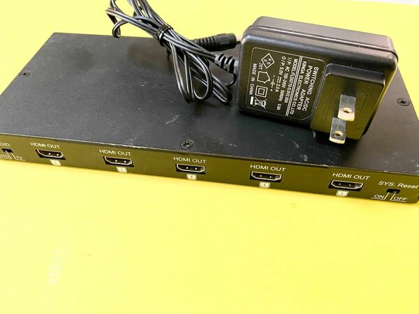 HDMI 1入力8分配　CLUX-8m3D