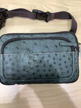 1331◆美品 GENUINE OSTRICH LEATHER オーストリッチ ATTENTION ボディバッグ 緑 バッグ かばん タグ有_画像2