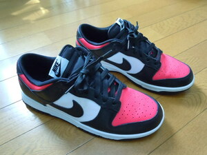 ★ナイキ★ダンクDUNK　LOW★レアカラー赤白黒★サイズUS8/約26ｃｍ★DC6718-991★美品★