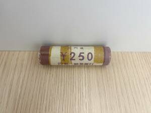  paper roll 250 jpy the first . industry Bank 5 jpy coin Showa era 46 year stick gold . jpy coin 