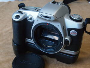 実用中古 Canon キヤノン EOS kiss フィルムカメラ + バッテリーパック BP-8 動作品