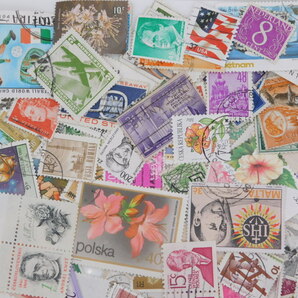 海外切手 外国切手 世界各国 １０００枚 アンティーク品 ヨーロッパ中心 使用済切手 コラージュ 紙ものの画像4