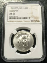 VIETNAM ベトナム 100 Dong 銀貨 1986 NGC MS69 _画像1