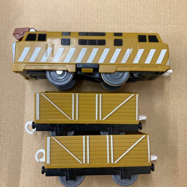 プラレール　トーマスシリーズ ディーゼル10 動作確認すみ　中古