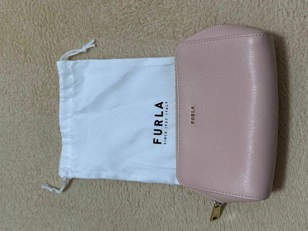 FURLA ポーチ