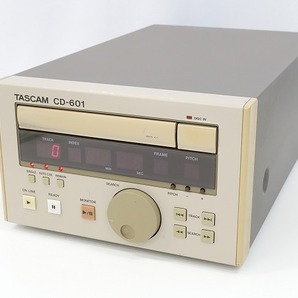 TASCAM 業務用CDプレーヤー CD-601 ジャンク *400220の画像1