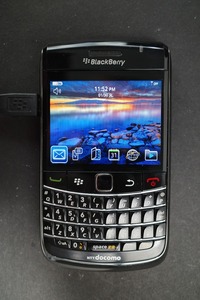美品 付属品あり BlackBerry Bold 9700 ブラックベリーボールド 本体 スマホ QWERTYキーボード マニア コレクション docomo ドコモ 